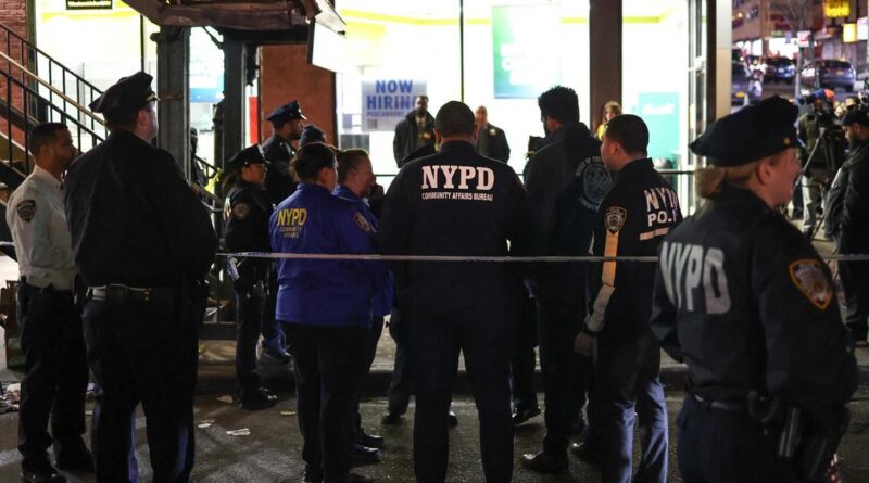 At least 1 dead, 5 injured in Bronx subway station shooting