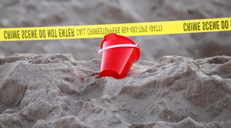Young girl dies after 5-foot deep hole collapses in Florida beach tragedy