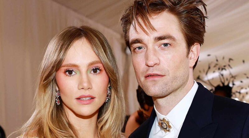 Robert Pattinson and Suki Waterhouse Are Engaged!